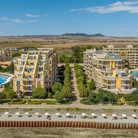 Midia Family Hotel 3*