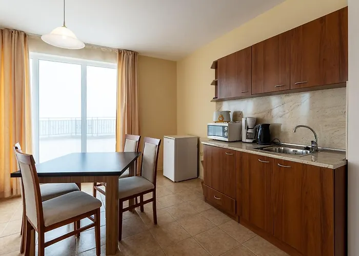 Midia Family Отель Ахелой