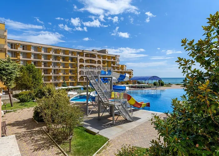 Отель Midia Family 3*