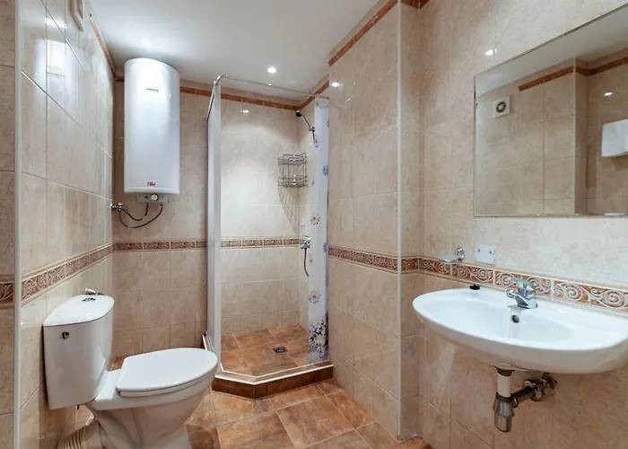 Отель Midia Family