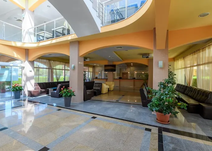 Отель Midia Family 3*