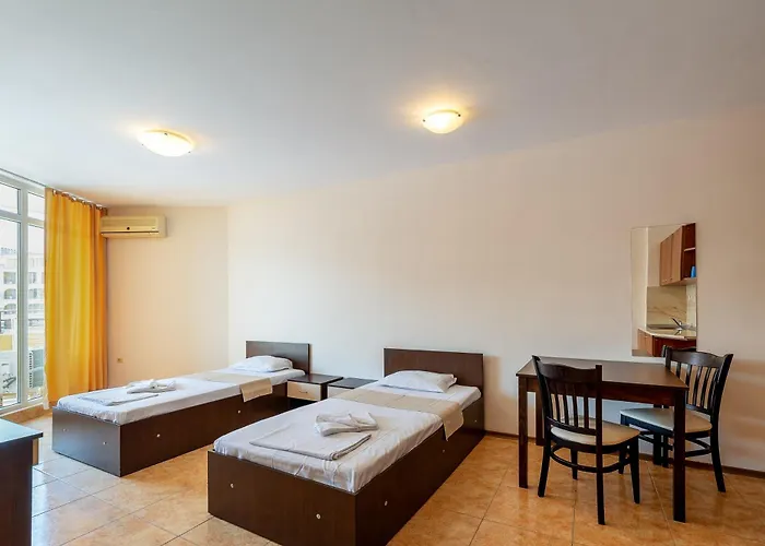 Отель Midia Family 3*